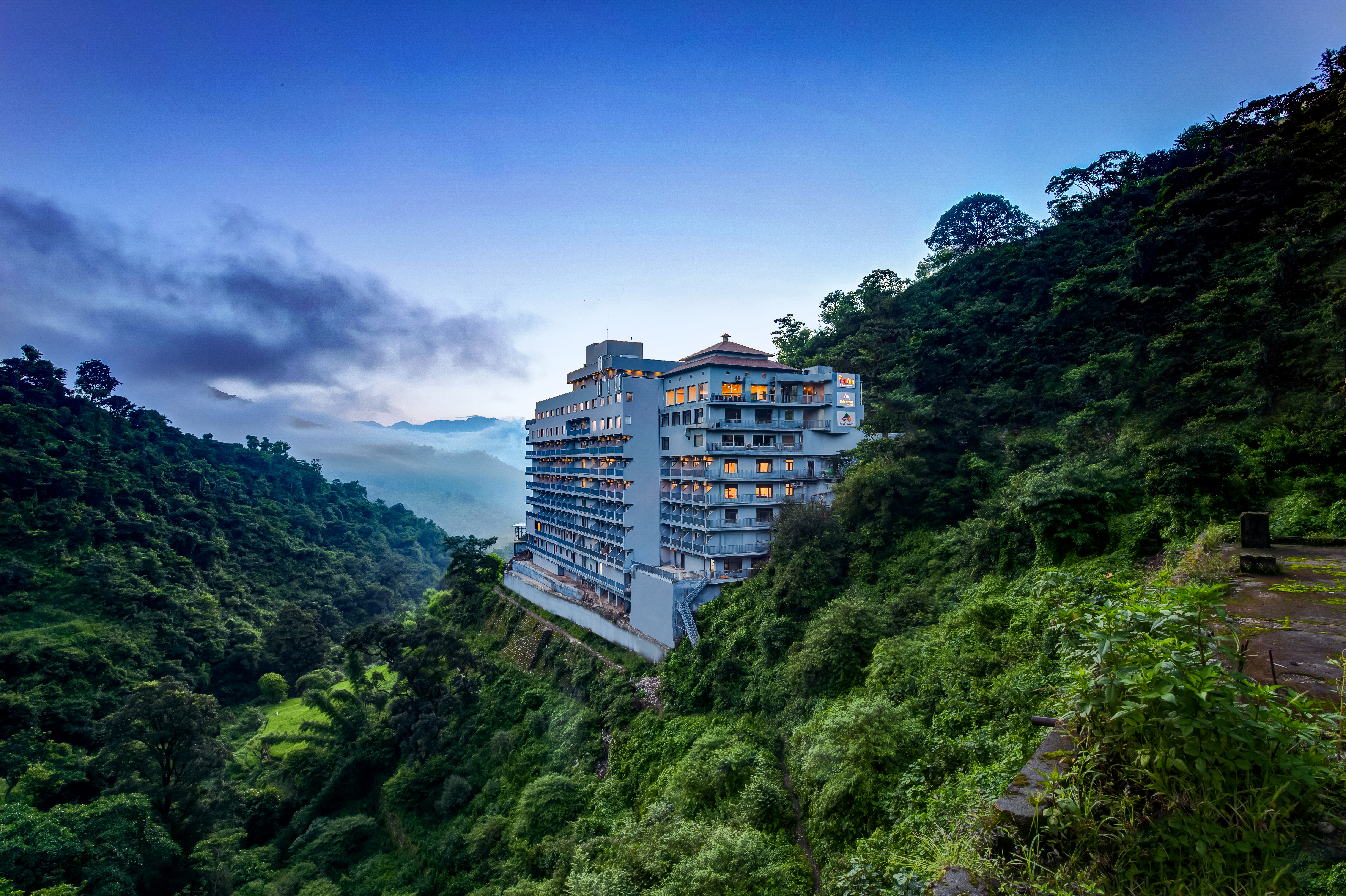 Red Fox Hotel, Neelkanth